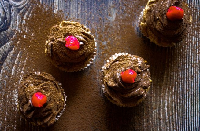 Eggless Peanut Butter Cupcakes with Chocolate Frosting